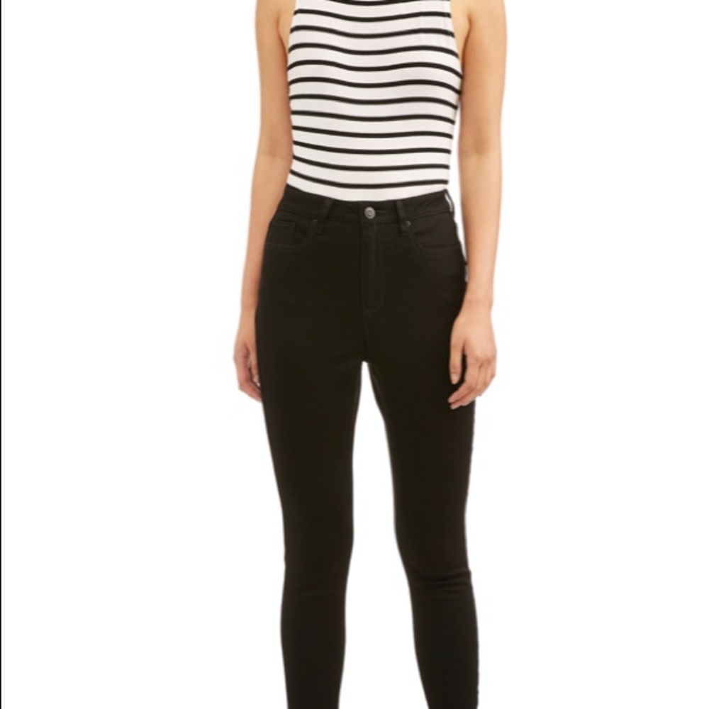 Black skinny jeans